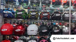 Toko Helm di Pekanbaru