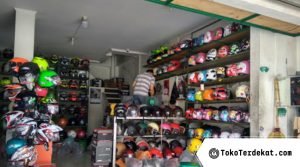 toko helm di Solo terlengkap